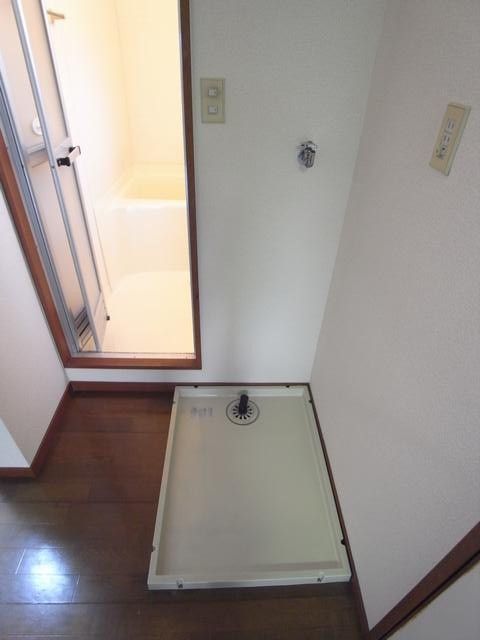 Other room space. Laundry Area