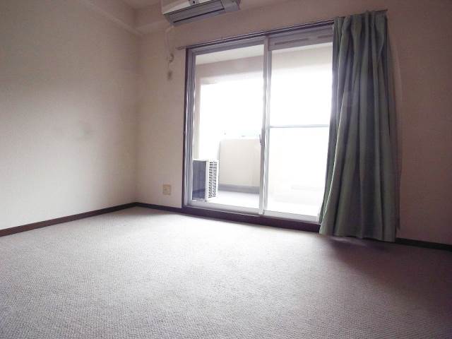 Other room space. Also bright good indoor positive hit on the south-facing