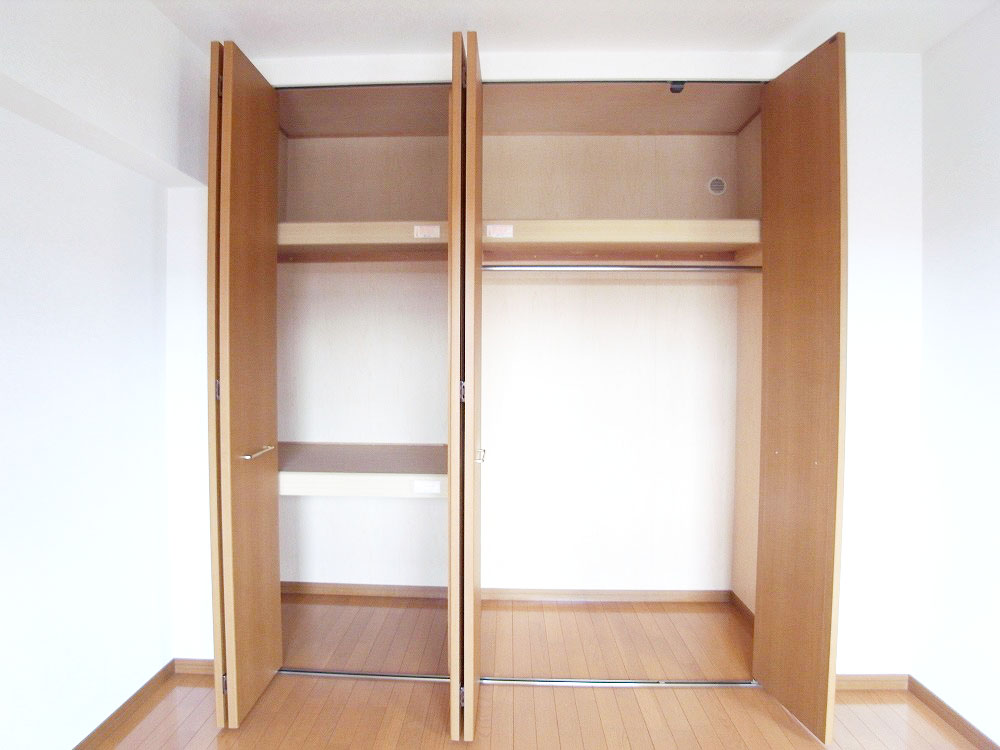 Receipt. Each room has the same storage space