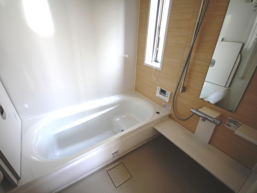 Bathroom. Indoor (10 May 2013) taken No. 2 location