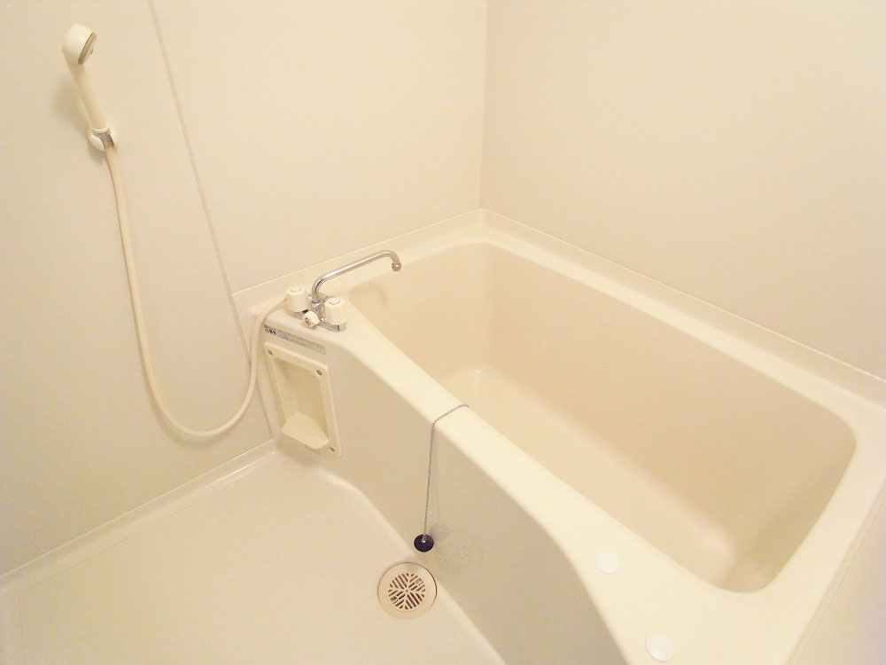 Bath. Leisurely bath time to heal fatigue of the day