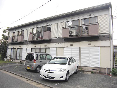 Building appearance. A quiet residential area of ​​the deposit ・ No key money Property