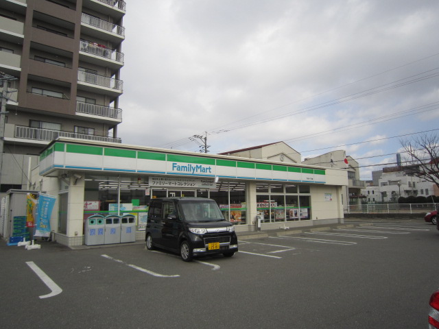 Convenience store. FamilyMart Shimoori chome store up (convenience store) 472m