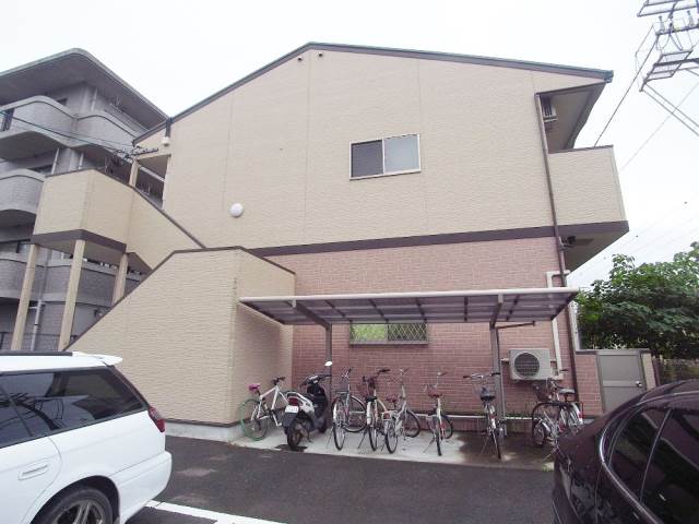 Building appearance. You get parking on site