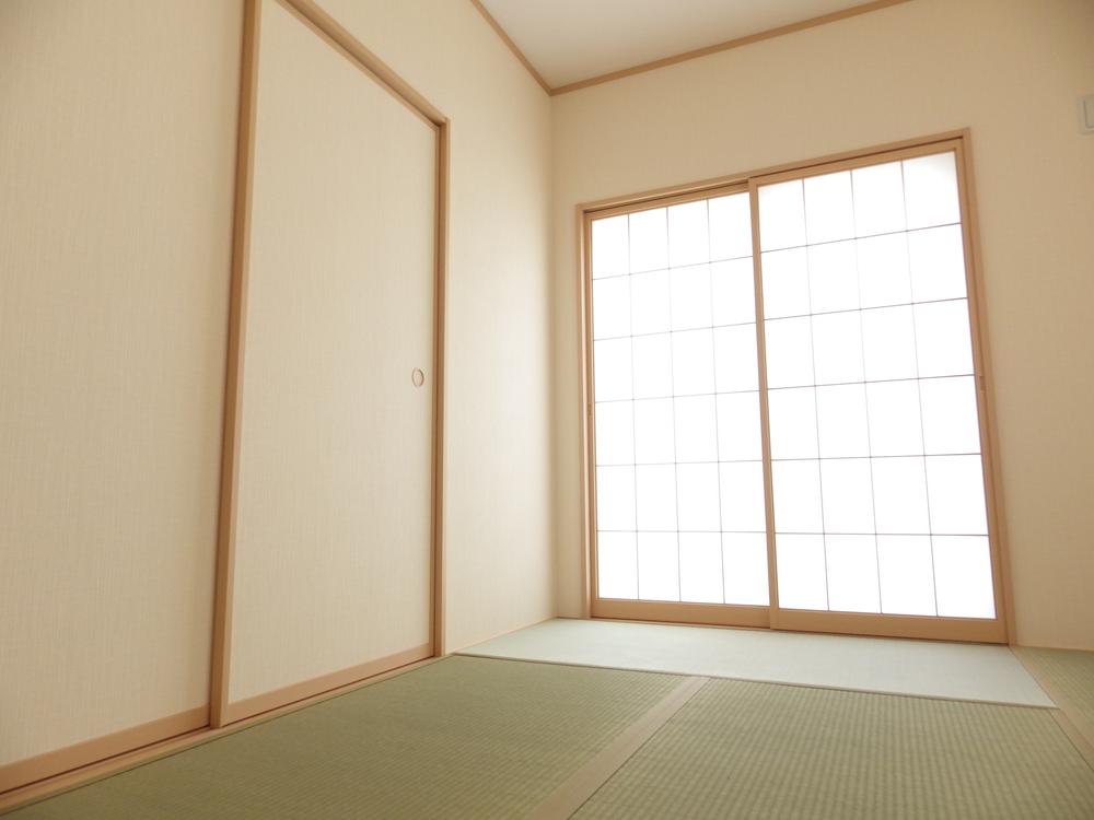 Non-living room. 1F Japanese-style