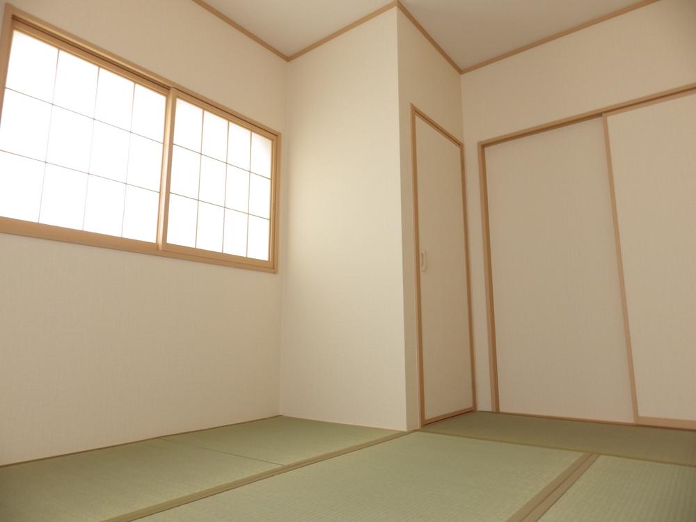 Non-living room. 1F Japanese-style