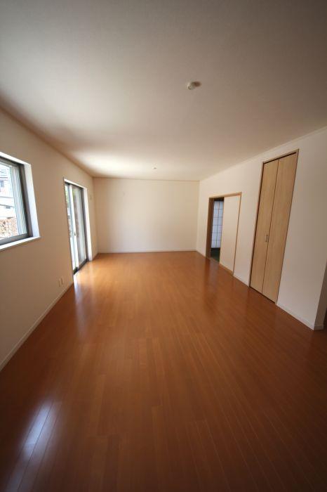 Living.  ※ The same type of use