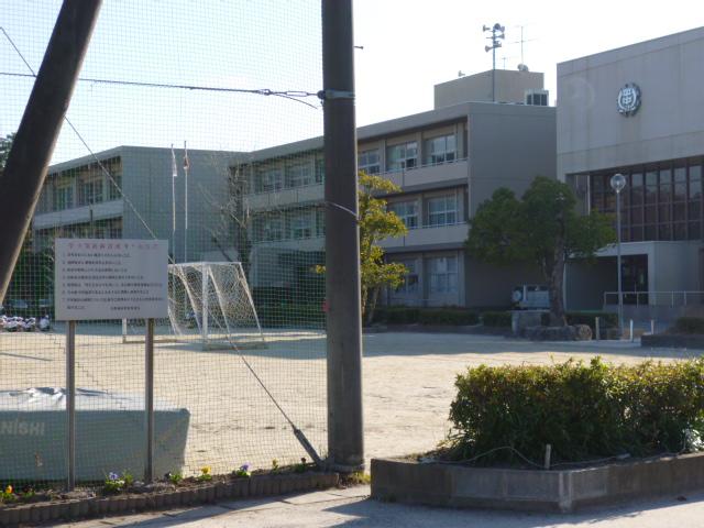 Junior high school. Ōnojō 1402m to stand plains junior high school
