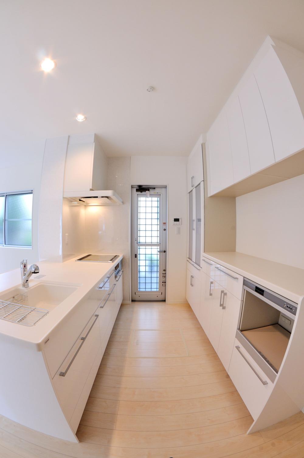 Kitchen. Indoor (10 May 2012) shooting