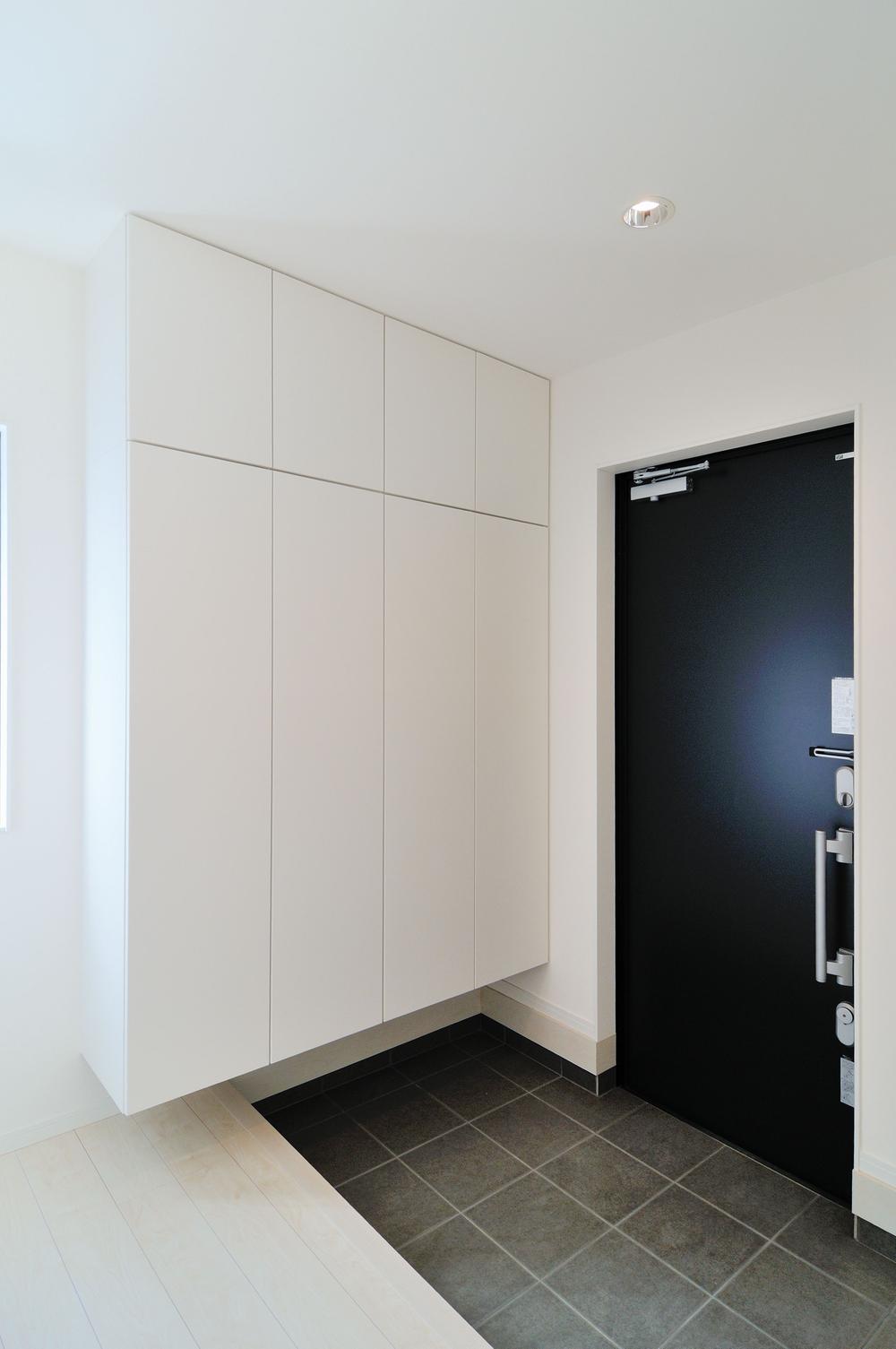 Entrance. Indoor (10 May 2012) shooting