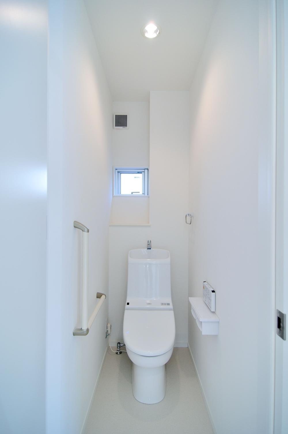 Toilet. Indoor (10 May 2012) shooting