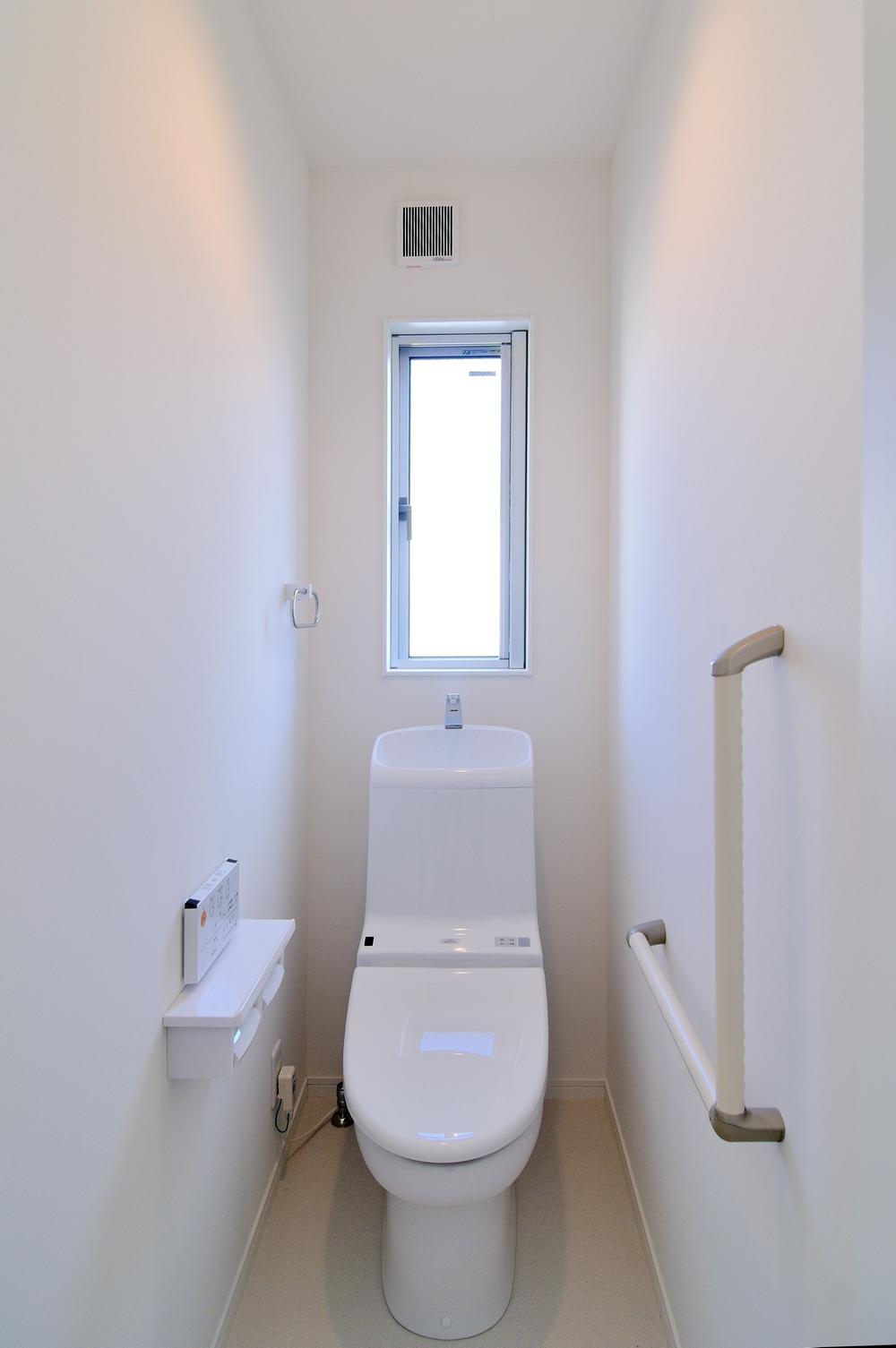 Toilet. Indoor (10 May 2012) shooting