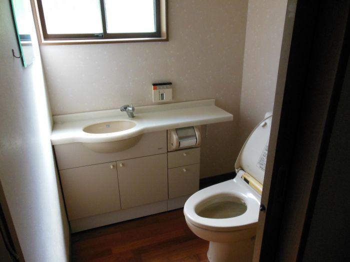Toilet