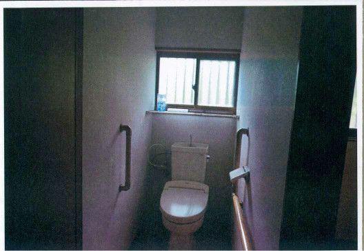 Toilet. Bidet