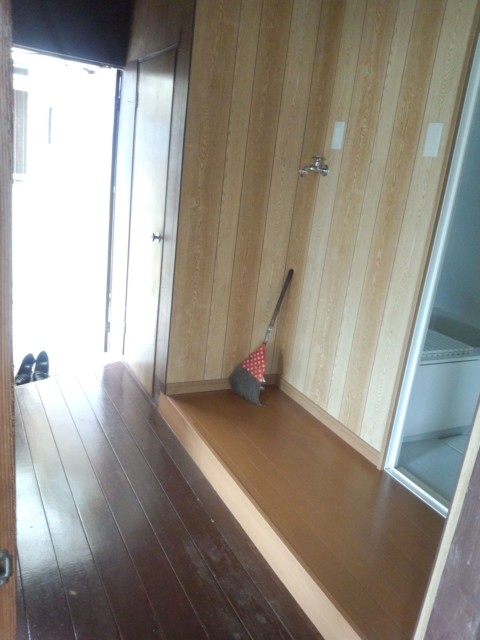 Other room space. Indoor washing machine possible! !