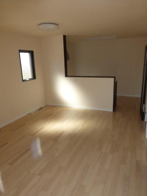 Living. Isomorphic Property construction cases