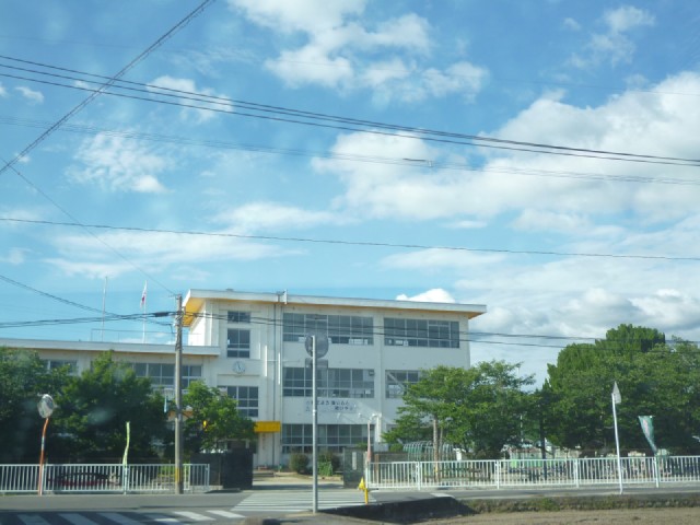 Primary school. Tadami 600m up to elementary school (elementary school)