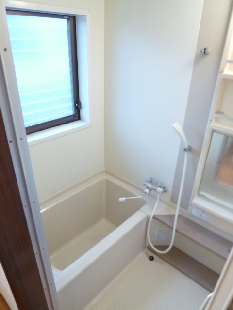 Bath. This ventilation is easy to!