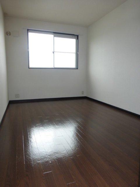 Other room space. South Western-style