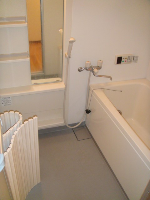 Bath. With reheating function ☆