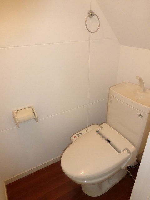 Toilet. It is with warm water washing toilet seat ☆