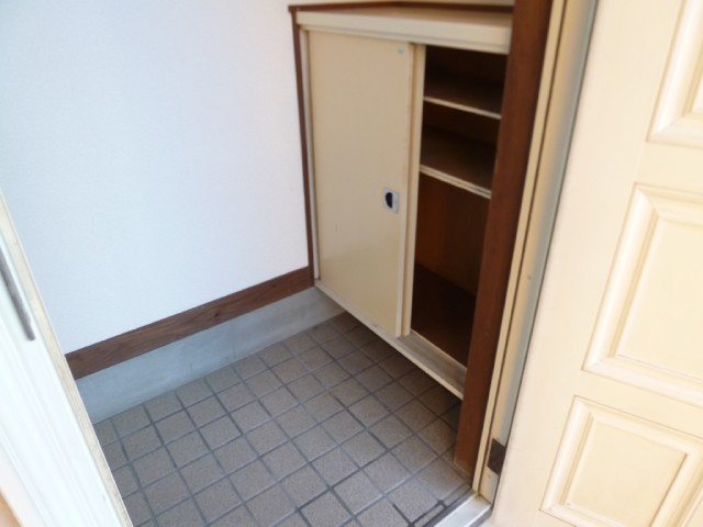 Entrance. Shoe box ☆