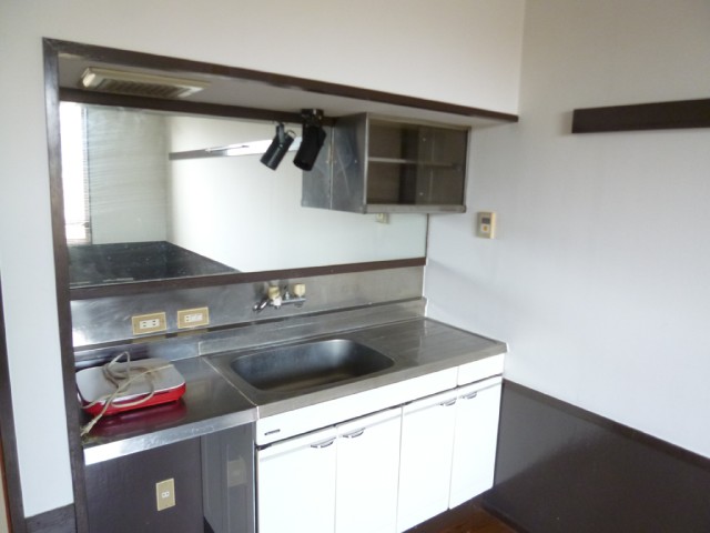 Kitchen. Simple Kitchen ☆ 