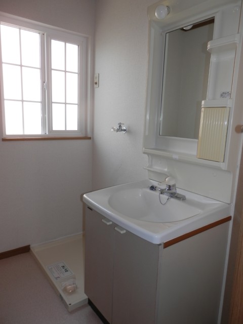 Other room space. Washroom has a window ventilation ◎