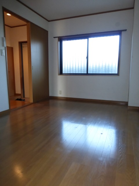 Other room space. 6 Pledge of Western-style. 