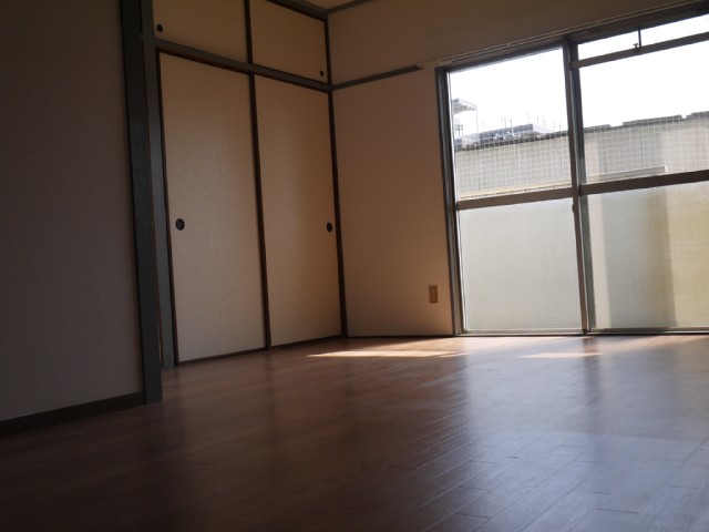 Other room space. Is a wash room