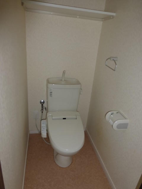 Toilet. It is a warm water washing toilet seat ☆