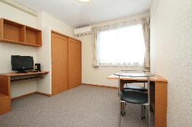 Living and room. LCD TV ・ Table (folding) ・ With chair.