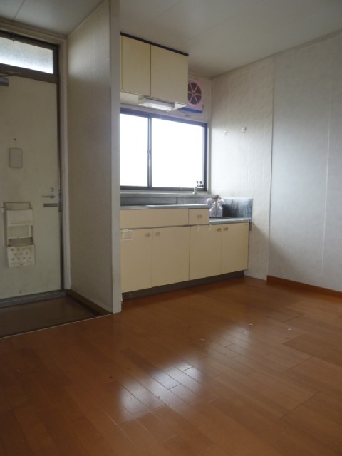 Living and room. Dining space ☆