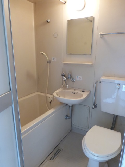 Other room space. Bus toilet sharing! 