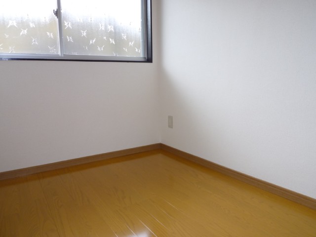 Other room space. Day is good! !