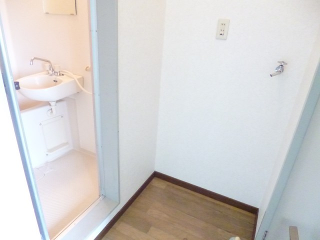 Other room space. You can put cupboard also enough