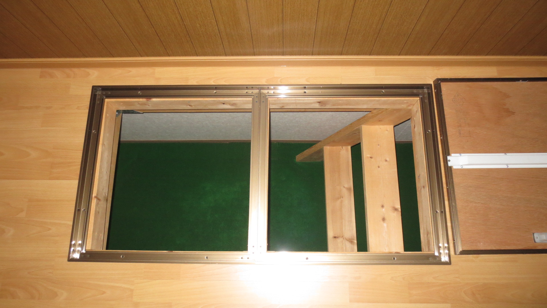 Receipt. Stairs to the floor storage ...