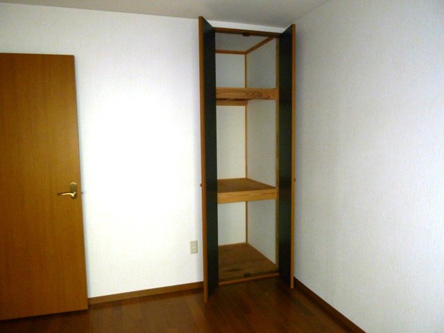 Other room space. Receipt