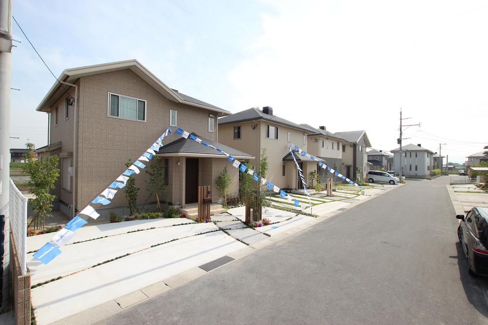 Sale already cityscape photo. Sale already the city average