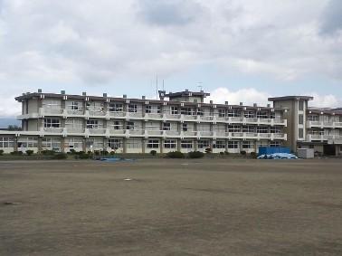 Junior high school. Municipal 1870m walk about 24 minutes until the fifth junior high school