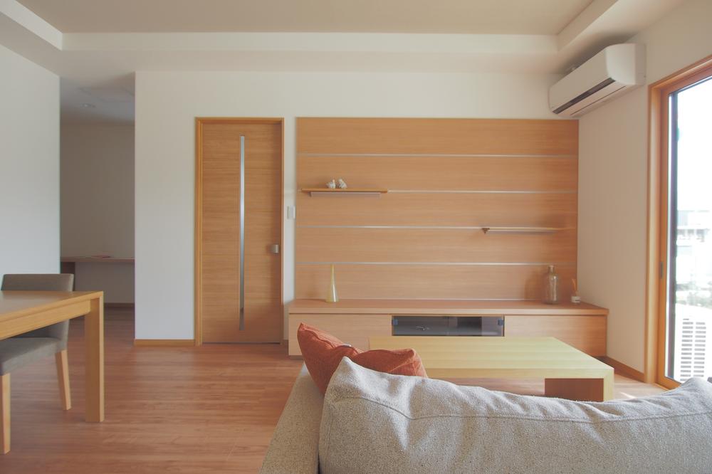 Living. Original furniture and high-spec air-conditioned living