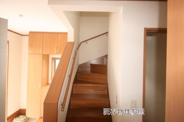 Other introspection. With peace of mind handrails to stairs