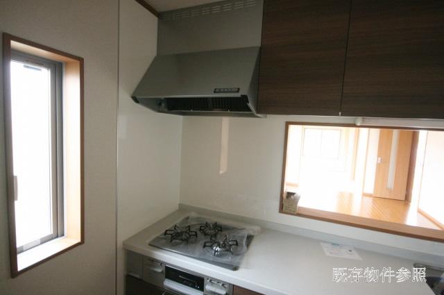 Kitchen. Three-necked gas stove