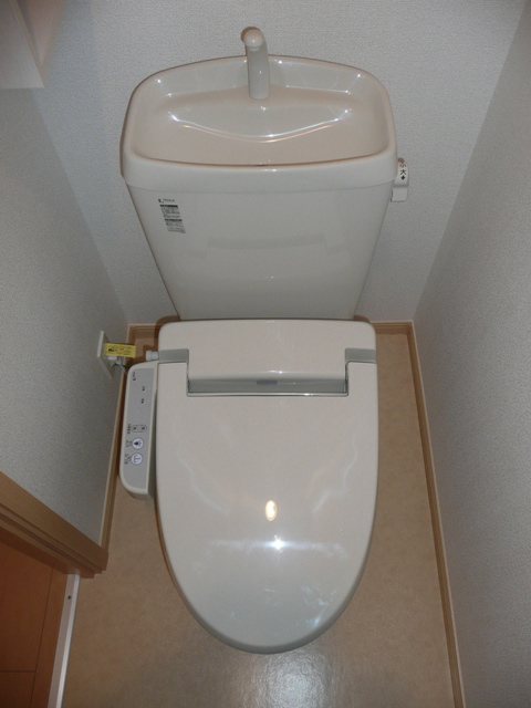 Toilet. We are on the same type of property photos per under construction.
