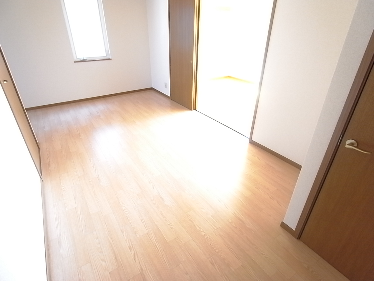 Living and room. It is also likely to put table ^^