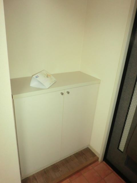 Entrance. I like with a shoebox. 