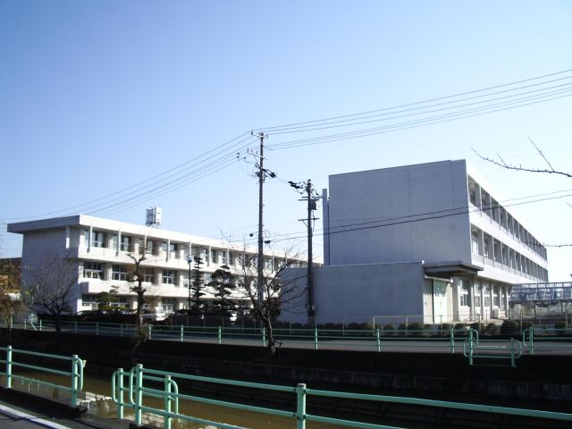 Junior high school. Municipal Wanouchi 100m up to junior high school (junior high school)