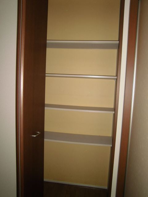 Receipt. It is storage is good with a partition.