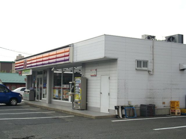 Convenience store. 1800m to Circle K (convenience store)