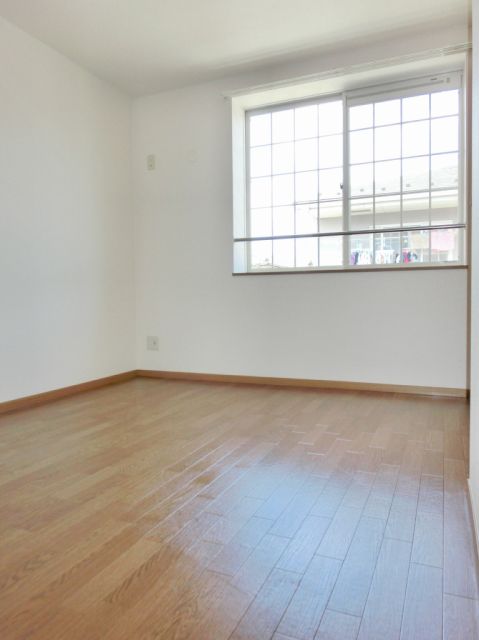 Living and room. Bright living room space in north.